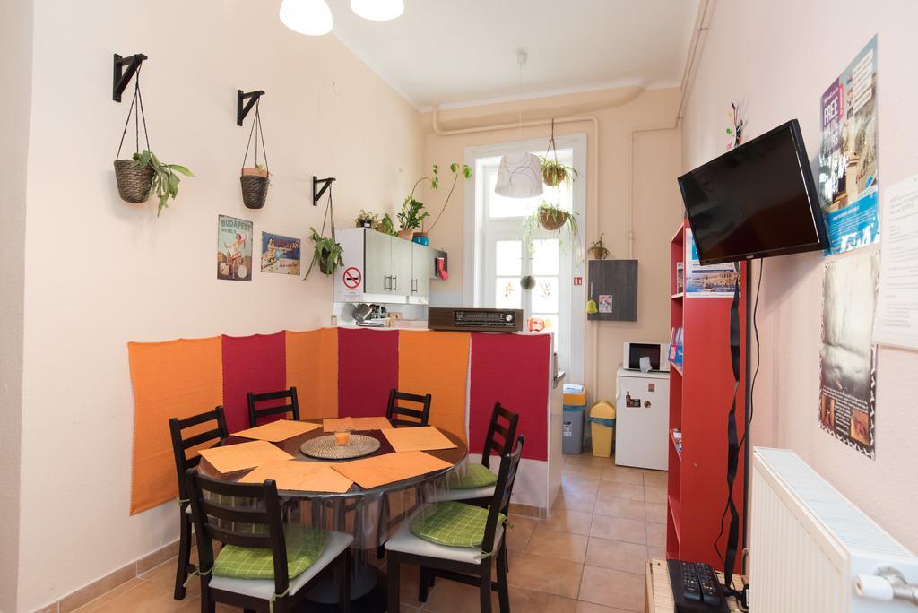 Downtown Oasis Pansiyon Budapeşte Dış mekan fotoğraf