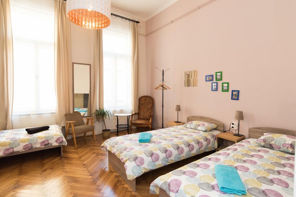 Downtown Oasis Pansiyon Budapeşte Dış mekan fotoğraf