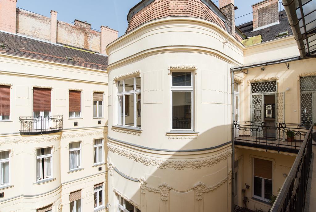 Downtown Oasis Pansiyon Budapeşte Dış mekan fotoğraf