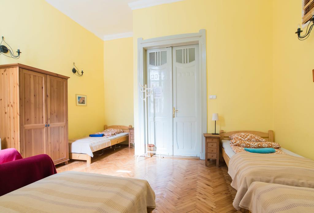 Downtown Oasis Pansiyon Budapeşte Dış mekan fotoğraf