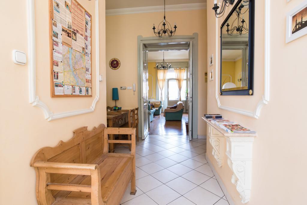 Downtown Oasis Pansiyon Budapeşte Dış mekan fotoğraf